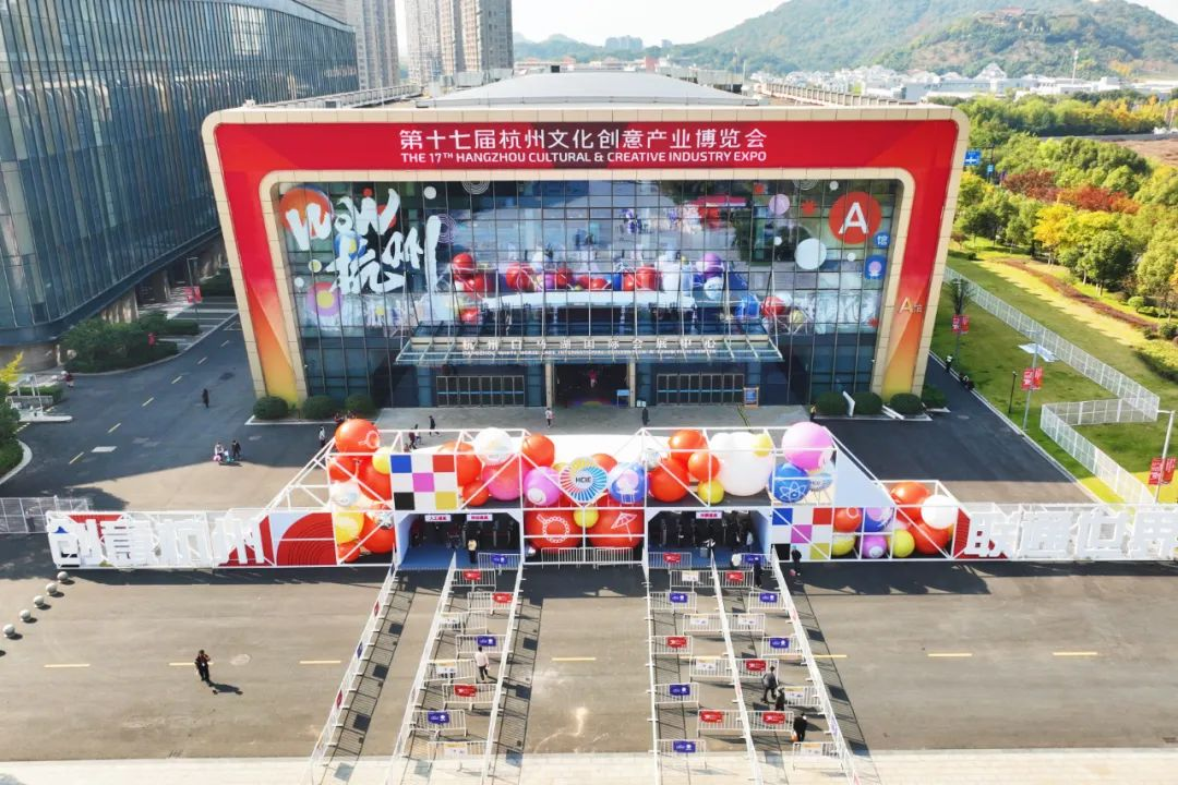 在文博会现场玩“穿越”？竞技宝JJB“潮”科技很吸睛！